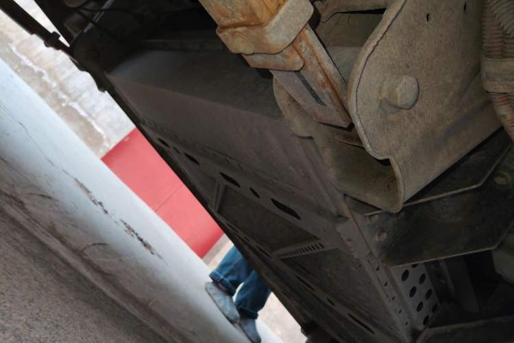 Used Dongfeng Yufeng EM26 2023 Standard Edition 41.472 kWh Henan Lithium Power Chassis Rear Right