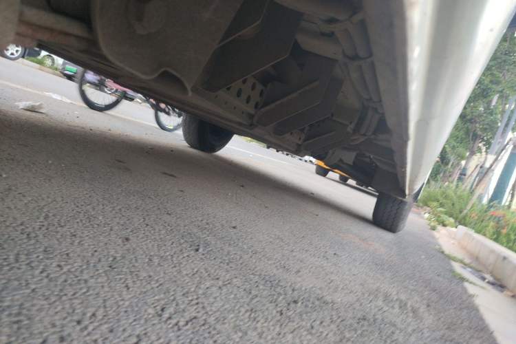 Used Dongfeng Yufeng EM26 2023 Standard Edition 41.472 kWh Henan Lithium Power Chassis Rear Right