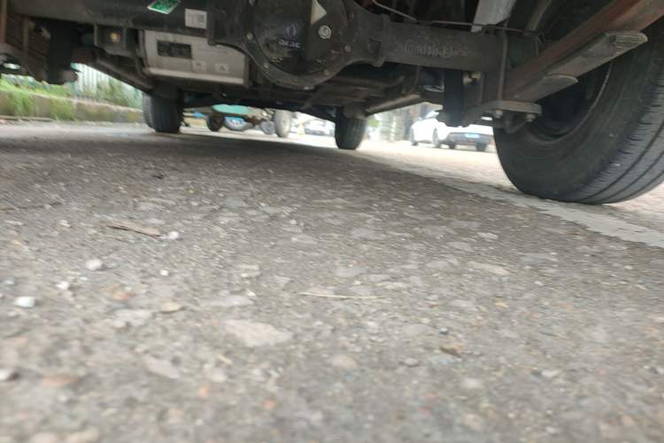 Used Dongfeng Yufeng EM26 2023 High-End Model 41.86 kWh CATL Chassis Rear