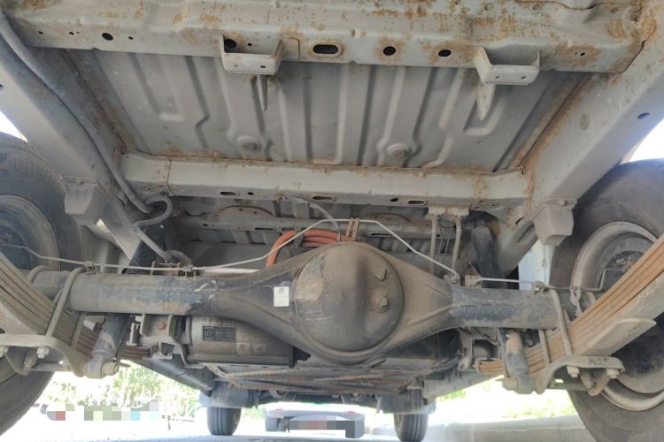 Used Dongfeng Yufeng EM26 2023 Standard Edition 41.472 kWh Henan Lithium Power Chassis Rear