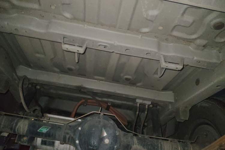 Used Dongfeng Yufeng EM26 2023 Standard Edition 41.472 kWh Henan Lithium Power Chassis Rear