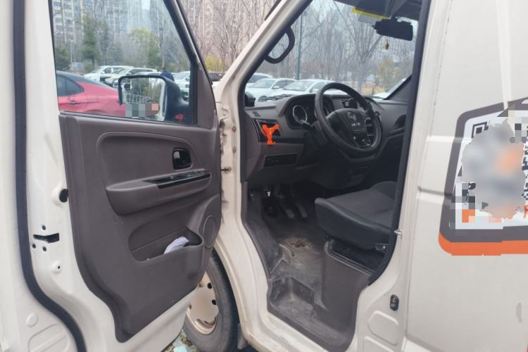 Used Dongfeng Yufeng EM26 2023 Standard Edition 41.472 kWh Henan Lithium Power Driver Seat