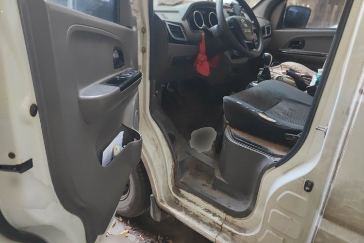 Used Dongfeng Yufeng EM26 2023 Standard Edition 41.472 kWh Henan Lithium Power Driver Seat