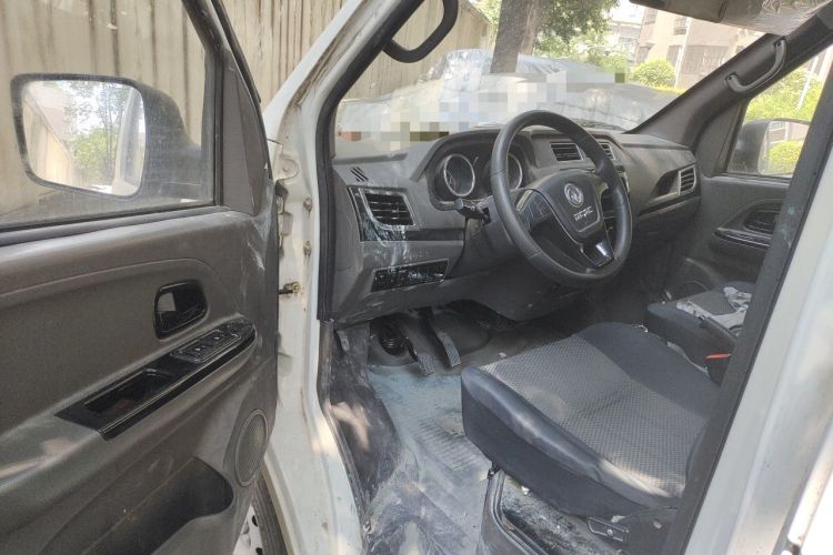 Used Dongfeng Yufeng EM26 2023 High-End Model 41.86 kWh CATL Driver Seat