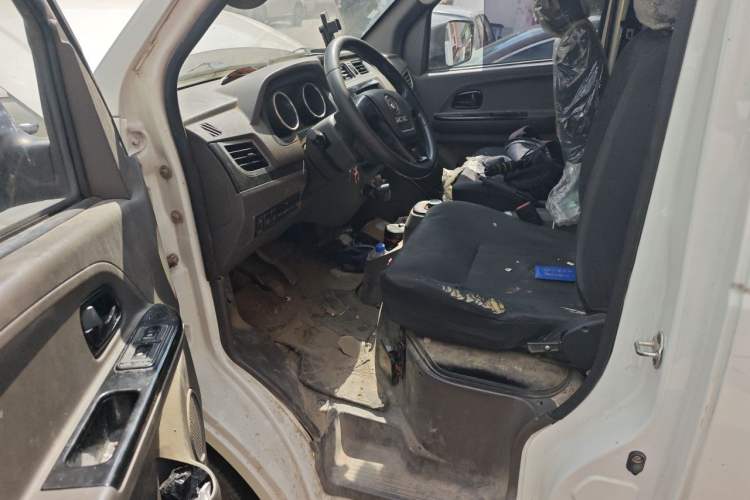 Used Dongfeng Yufeng EM26 2023 High-End Model 41.86 kWh CATL Driver Seat