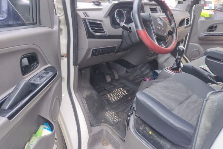 Used Dongfeng Yufeng EM26 2023 Standard Edition 41.472 kWh Henan Lithium Power Driver Seat