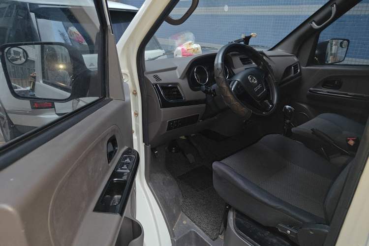Used Dongfeng Yufeng EM26 2023 High-End Model 41.86 kWh CATL Driver Seat