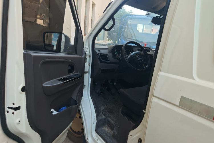Used Dongfeng Yufeng EM26 2023 Standard Edition 41.472 kWh Henan Lithium Power Driver Seat