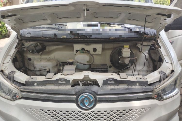 Used Dongfeng Yufeng EM26 2023 High-End Model 41.86 kWh CATL Engine Bay
