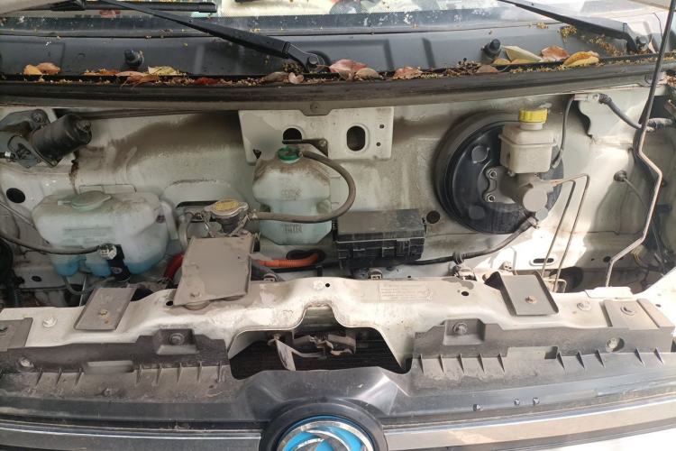Used Dongfeng Yufeng EM26 2023 Standard Edition 41.472 kWh Henan Lithium Power Engine Bay