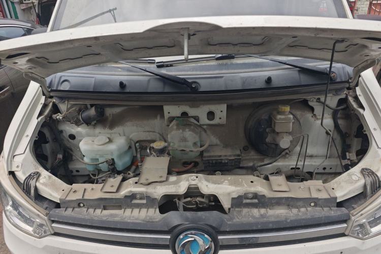 Used Dongfeng Yufeng EM26 2023 High-End Model 41.86 kWh CATL Engine Bay