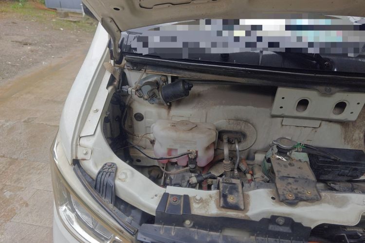 Used Dongfeng Yufeng EM26 2023 Standard Edition 41.472 kWh Henan Lithium Power Engine Bay Right