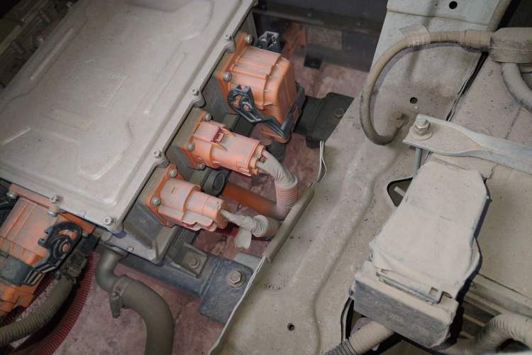 Used Dongfeng Yufeng EM26 2023 Standard Edition 41.472 kWh Henan Lithium Power Engine Bay Right