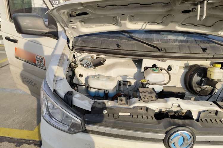 Used Dongfeng Yufeng EM26 2023 Standard Edition 41.472 kWh Henan Lithium Power Engine Bay Right