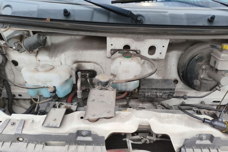 Used Dongfeng Yufeng EM26 2023 High-End Model 41.86 kWh CATL Engine Bay