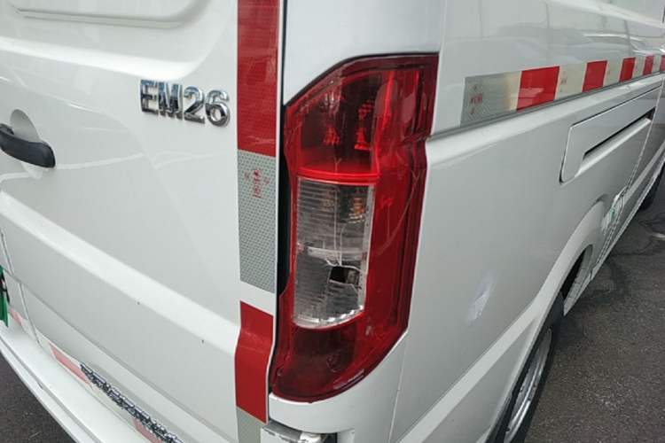 Used Dongfeng Yufeng EM26 2023 High-End Model 41.86 kWh CATL Exterior 3