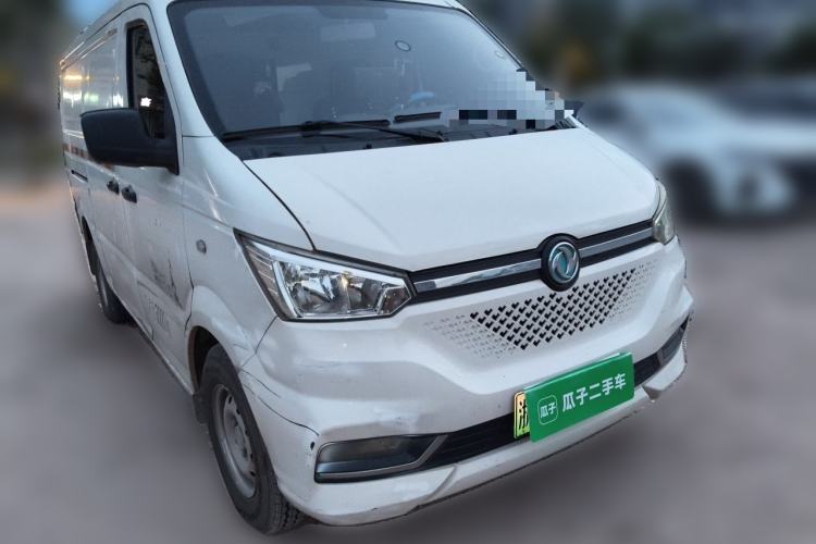 Used Dongfeng Yufeng EM26 2023 High-End Model 41.86 kWh CATL Front Right 45 Deg