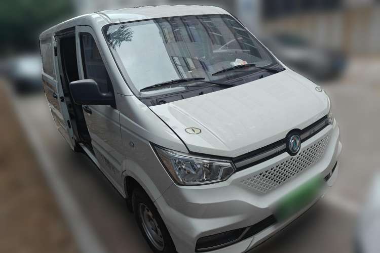 Used Dongfeng Yufeng EM26 2023 High-End Model 41.86 kWh CATL Front Right 45 Deg