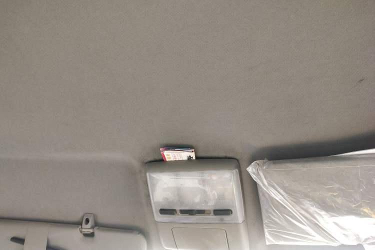 Used Dongfeng Yufeng EM26 2023 High-End Model 41.86 kWh CATL Headliner