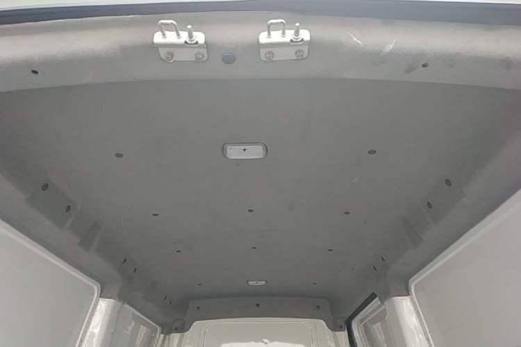 Used Dongfeng Yufeng EM26 2023 High-End Model 41.86 kWh CATL Headliner