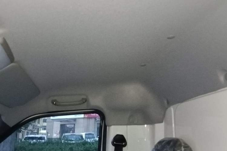 Used Dongfeng Yufeng EM26 2023 High-End Model 41.86 kWh CATL Headliner