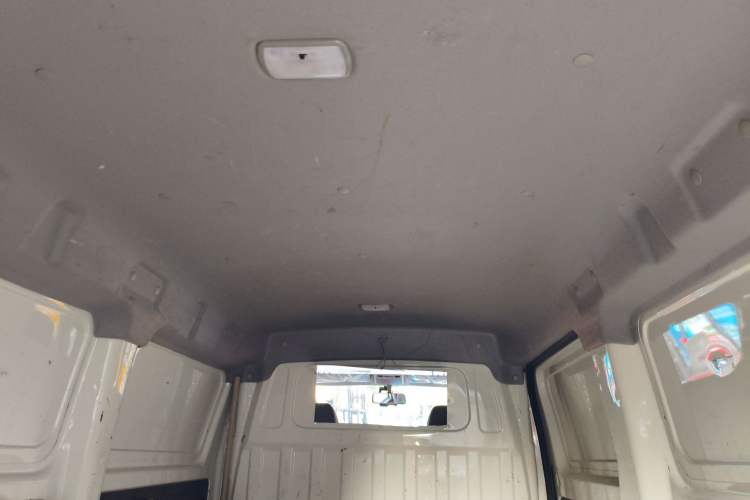 Used Dongfeng Yufeng EM26 2023 High-End Model 41.86 kWh CATL Headliner