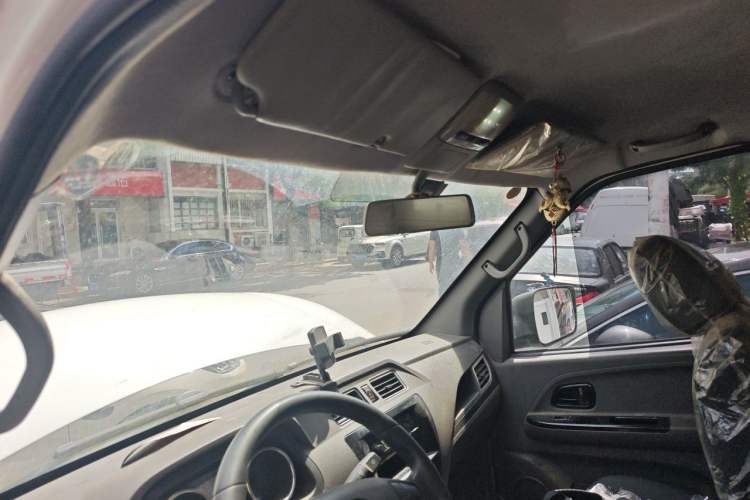 Used Dongfeng Yufeng EM26 2023 High-End Model 41.86 kWh CATL Headliner