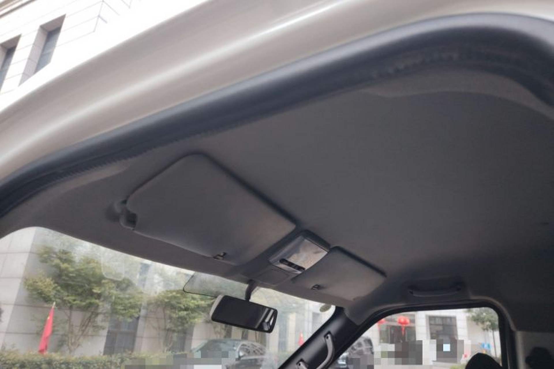 Used Dongfeng Yufeng EM26 2023 Standard Edition 41.472 kWh Henan Lithium Power Headliner