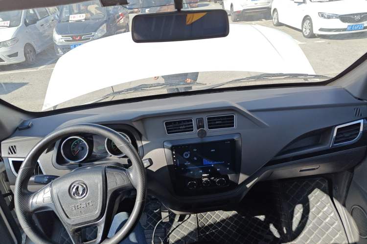 Used Dongfeng Yufeng EM26 2023 High-End Model 41.86 kWh CATL Headliner