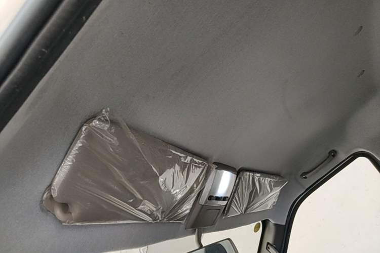 Used Dongfeng Yufeng EM26 2023 Standard Edition 41.472 kWh Henan Lithium Power Headliner