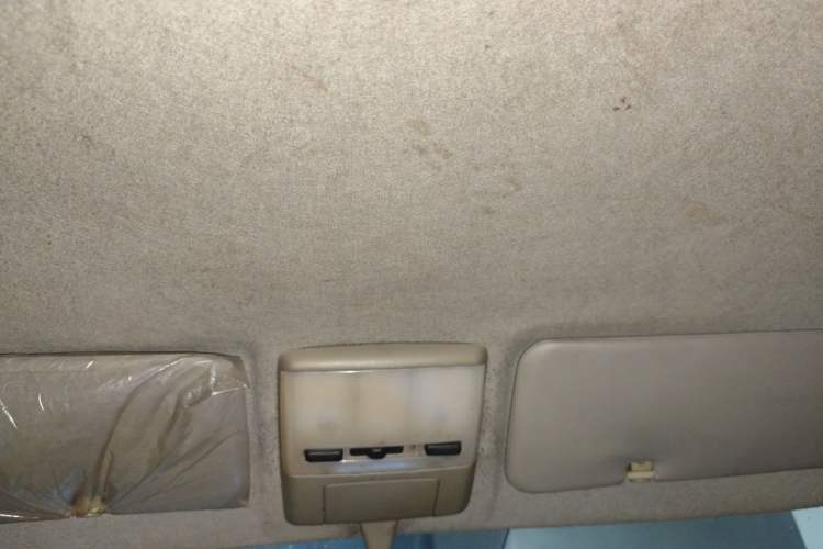 Used Dongfeng Yufeng EM26 2023 Standard Edition 41.472 kWh Henan Lithium Power Headliner