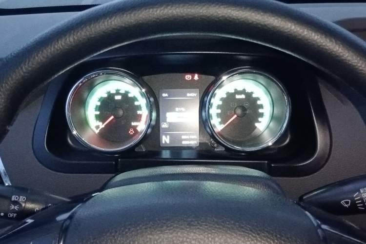 Used Dongfeng Yufeng EM26 2023 High-End Model 41.86 kWh CATL Instrument Cluster
