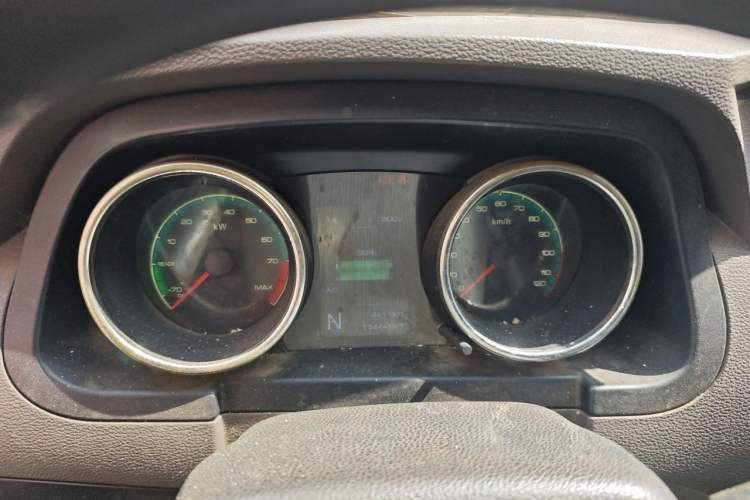 Used Dongfeng Yufeng EM26 2023 High-End Model 41.86 kWh CATL Instrument Cluster
