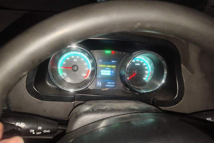 Used Dongfeng Yufeng EM26 2023 Standard Edition 41.472 kWh Henan Lithium Power Instrument Cluster