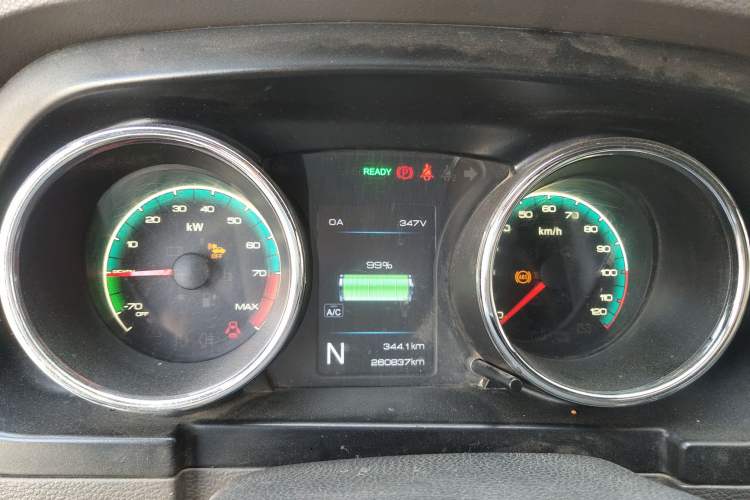Used Dongfeng Yufeng EM26 2023 High-End Model 41.86 kWh CATL Instrument Cluster