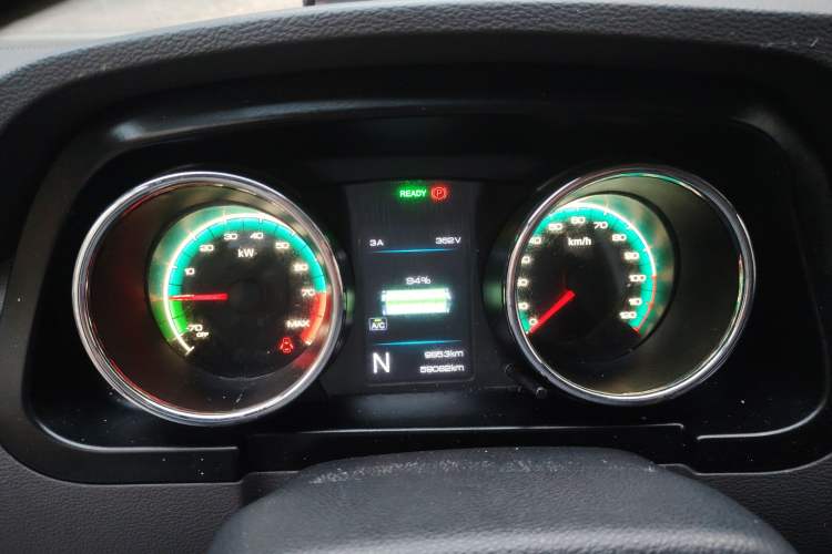 Used Dongfeng Yufeng EM26 2023 Standard Edition 41.472 kWh Henan Lithium Power Instrument Cluster