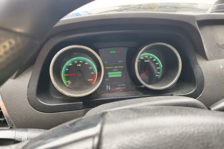 Used Dongfeng Yufeng EM26 2023 Standard Edition 41.472 kWh Henan Lithium Power Instrument Cluster