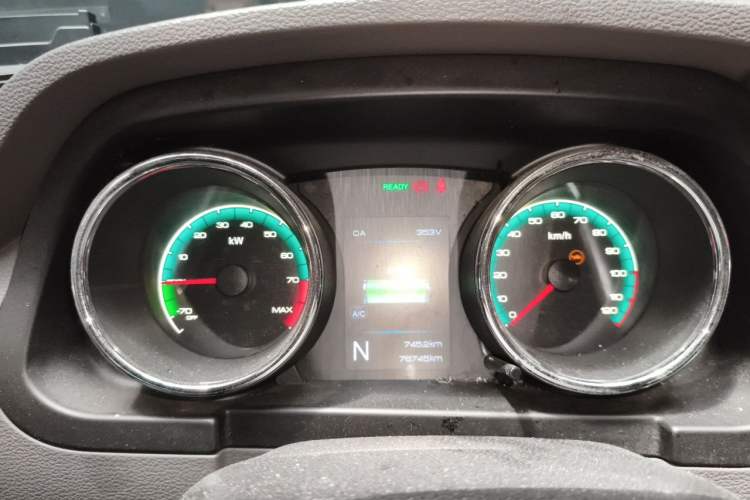 Used Dongfeng Yufeng EM26 2023 High-End Model 41.86 kWh CATL Instrument Cluster