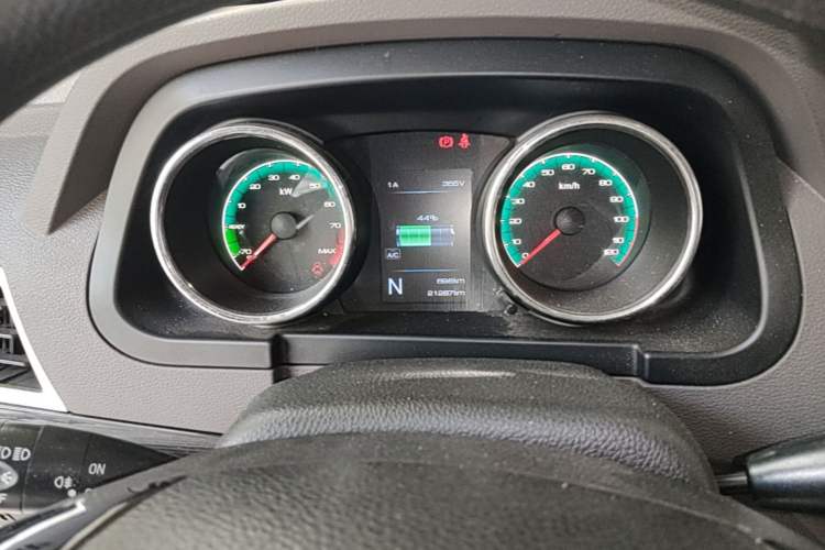 Used Dongfeng Yufeng EM26 2023 Standard Edition 41.472 kWh Henan Lithium Power Instrument Cluster