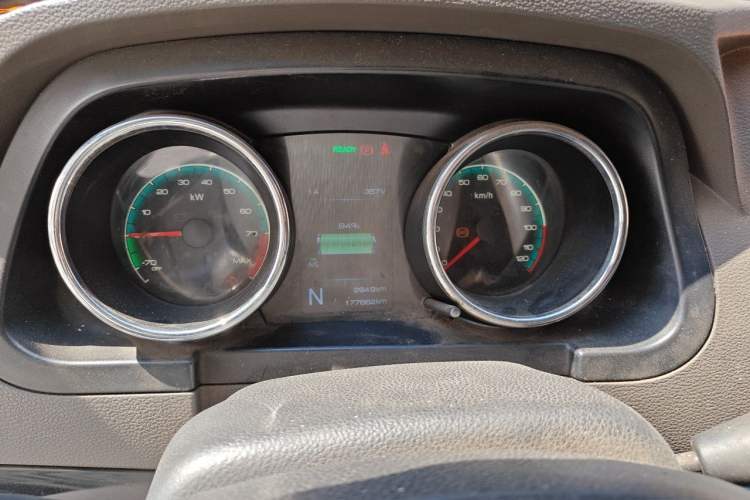 Used Dongfeng Yufeng EM26 2023 Standard Edition 41.472 kWh Henan Lithium Power Instrument Cluster