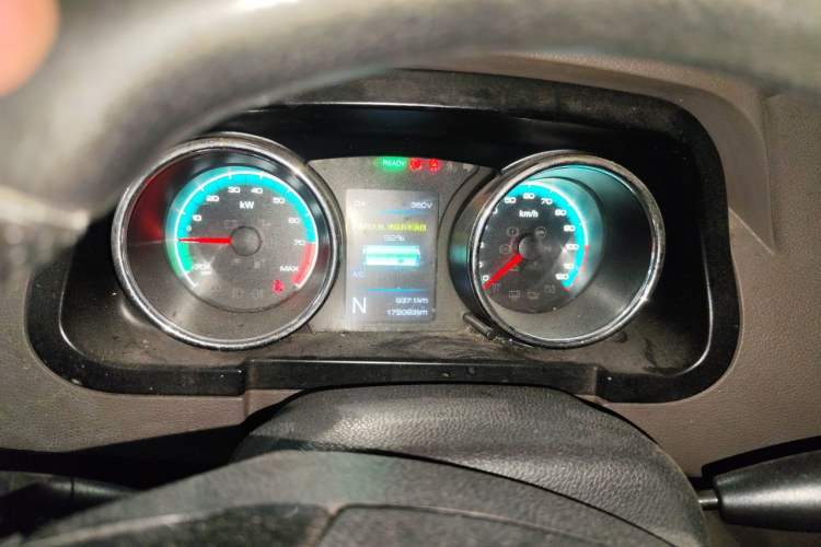 Used Dongfeng Yufeng EM26 2023 Standard Edition 41.472 kWh Henan Lithium Power Instrument Cluster
