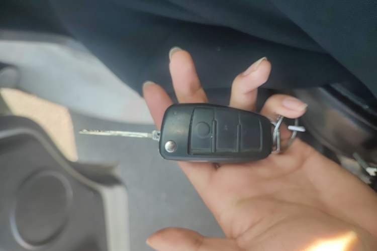 Used Dongfeng Yufeng EM26 2023 Standard Edition 41.472 kWh Henan Lithium Power Interior 1