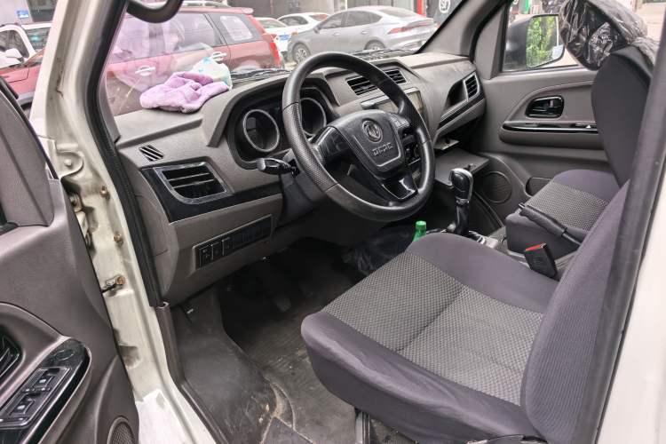 Used Dongfeng Yufeng EM26 2023 Standard Edition 41.472 kWh Henan Lithium Power Interior 6