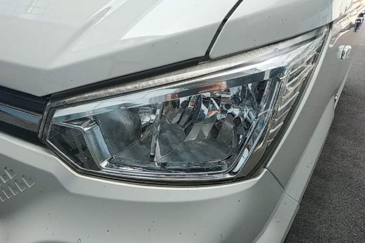 Used Dongfeng Yufeng EM26 2023 High-End Model 41.86 kWh CATL Left Front Headlight
