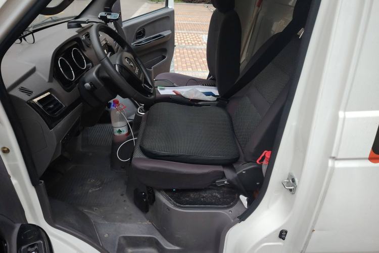 Used Dongfeng Yufeng EM26 2023 Standard Edition 41.472 kWh Henan Lithium Power Left Front Seat