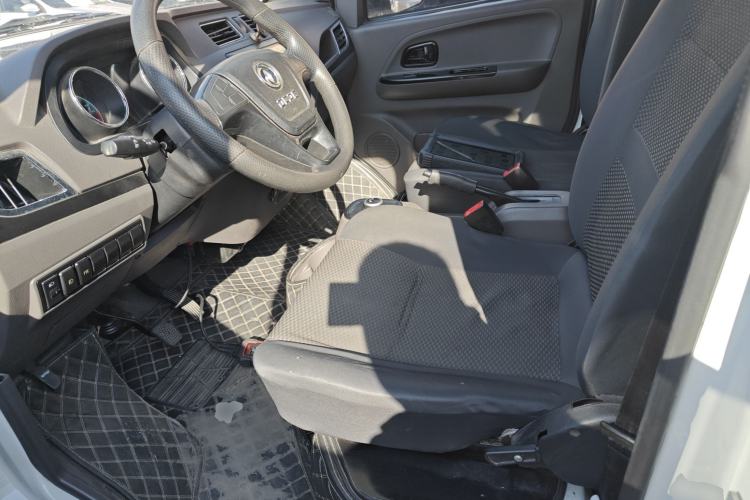 Used Dongfeng Yufeng EM26 2023 High-End Model 41.86 kWh CATL Left Front Seat