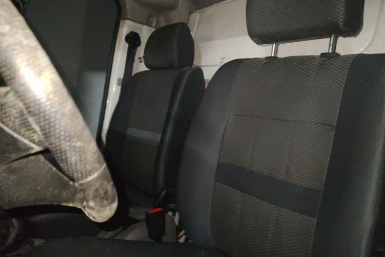Used Dongfeng Yufeng EM26 2023 Standard Edition 41.472 kWh Henan Lithium Power Left Front Seat