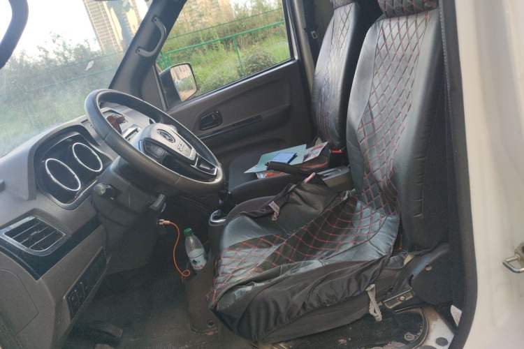 Used Dongfeng Yufeng EM26 2023 Standard Edition 41.472 kWh Henan Lithium Power Left Front Seat