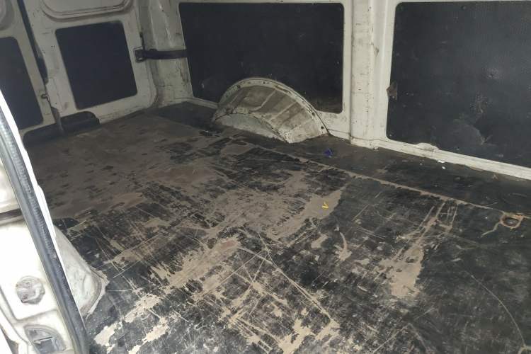 Used Dongfeng Yufeng EM26 2023 High-End Model 41.86 kWh CATL Left Rear Seat