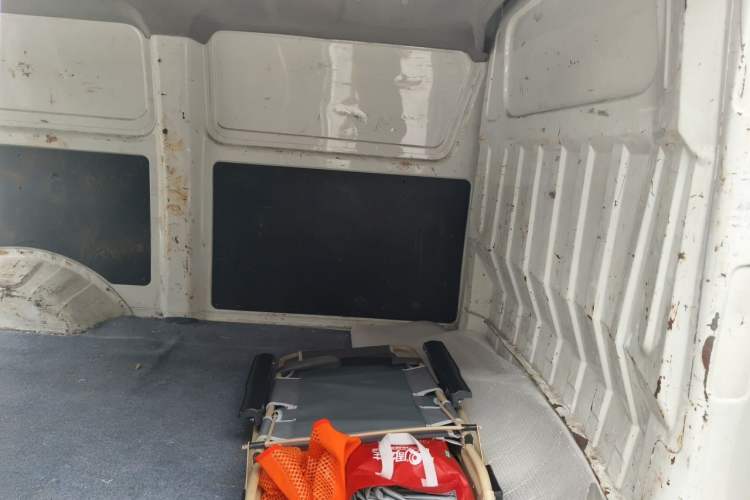 Used Dongfeng Yufeng EM26 2023 Standard Edition 41.472 kWh Henan Lithium Power Left Rear Seat